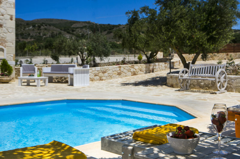 Villa Ydria Chavriáta Buitenkant foto